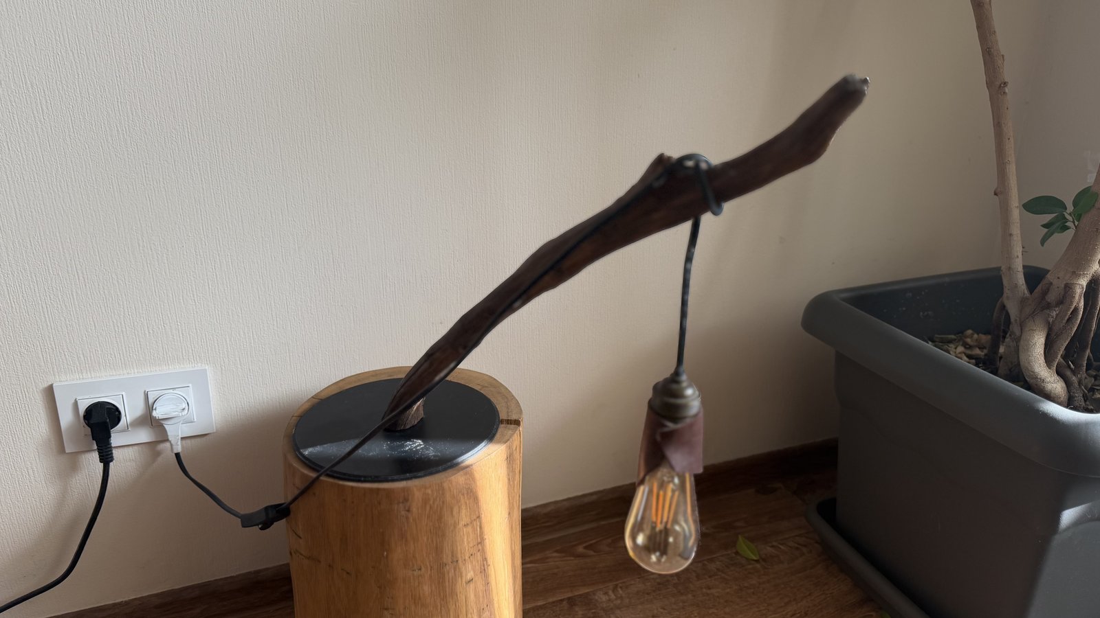 Lamp side view